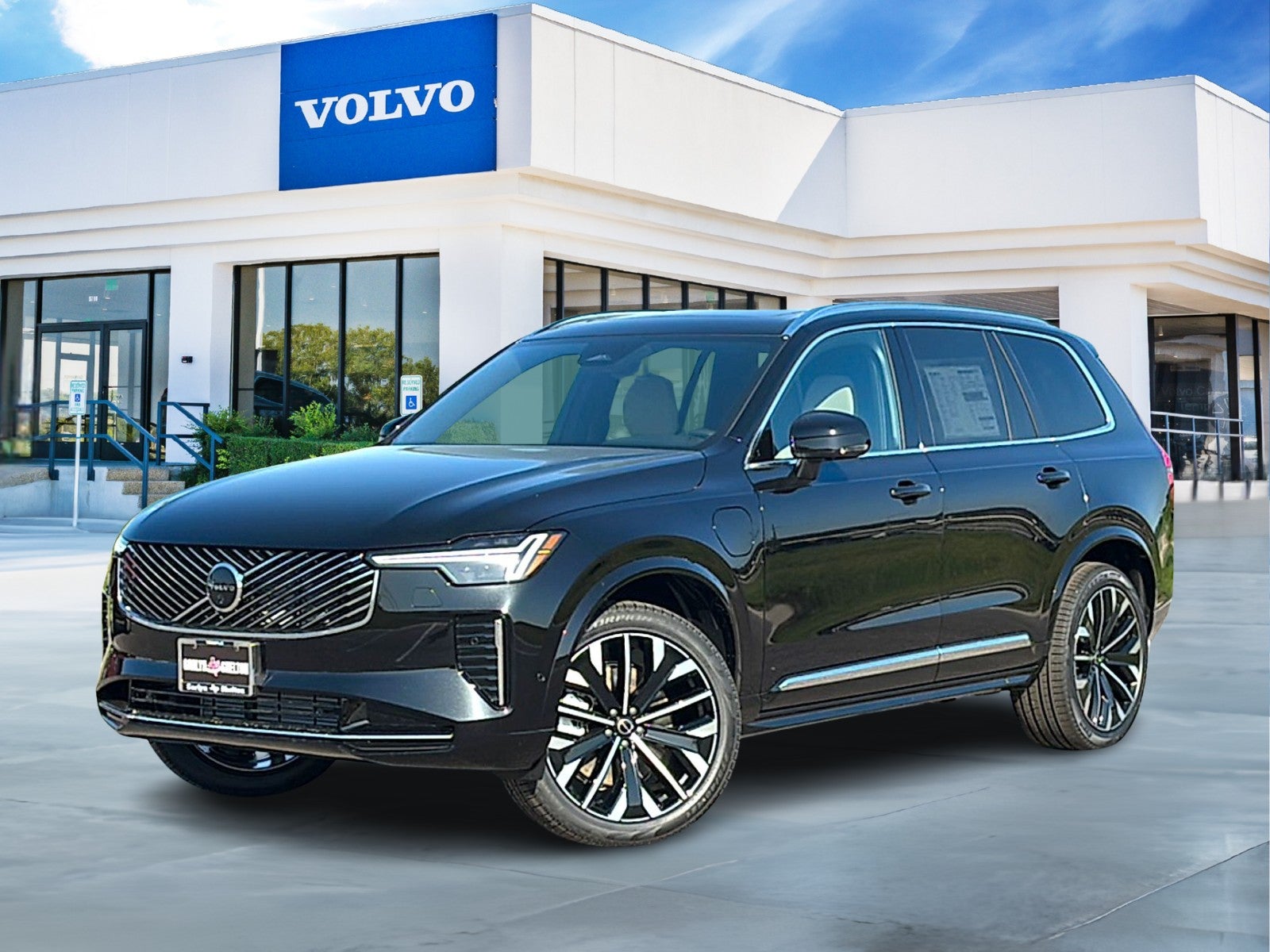 2025 Volvo XC90 Plug-In Hybrid