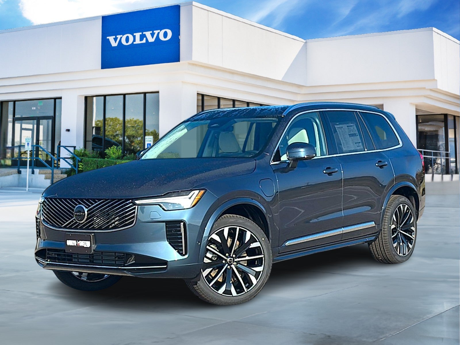2026 Volvo XC90 Plug-In Hybrid